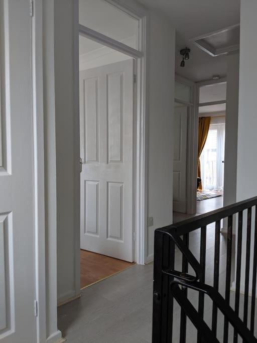 Private 2 Bed Flat Close To Excel & City Airport London Eksteriør bilde