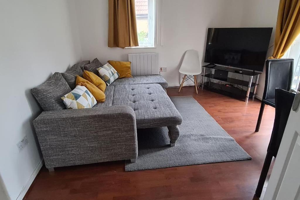 Private 2 Bed Flat Close To Excel & City Airport London Eksteriør bilde